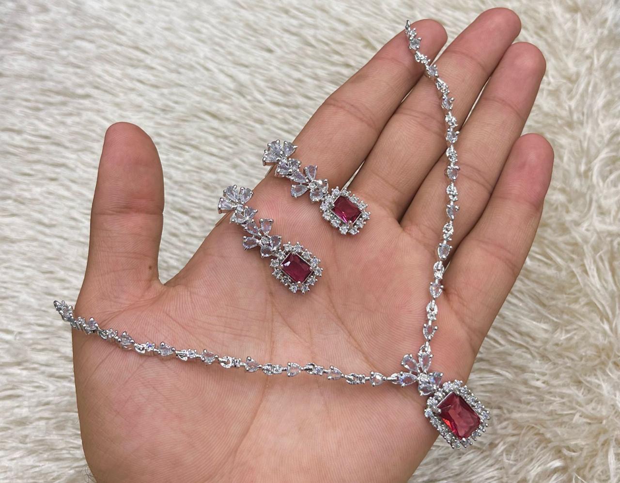 Ruby Charm | JW1008